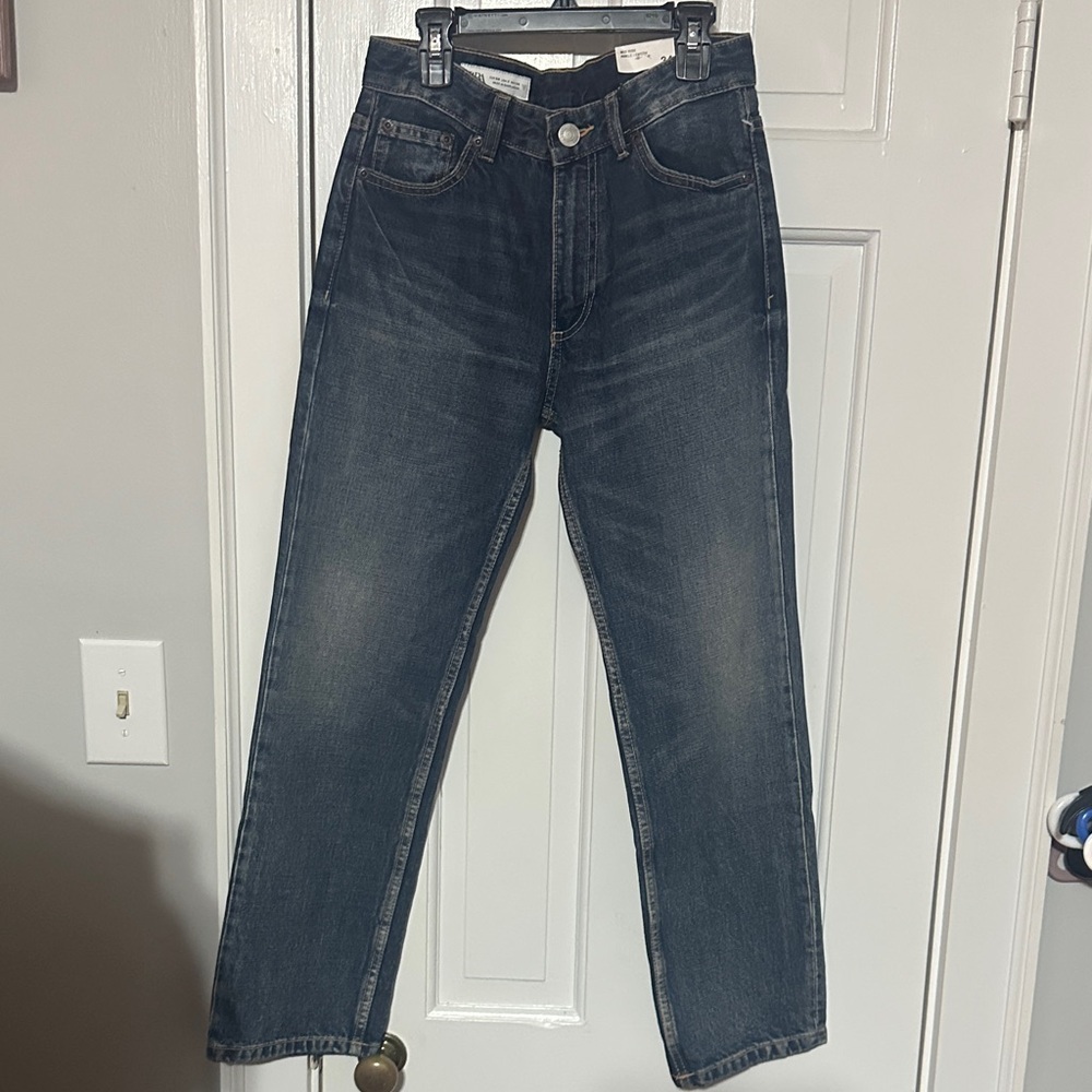 Zara straight leg size 2 blue jeans